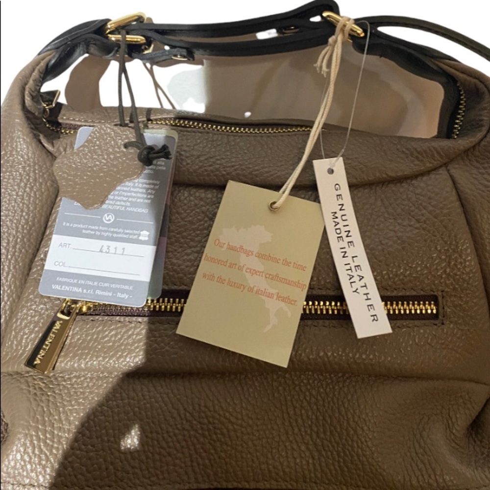 Handbag - Picture 3 of 6